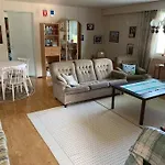 Βίλα Omakotitalo Alajaervellae *