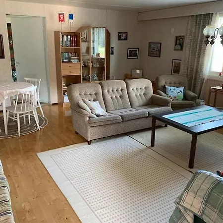 Villa Omakotitalo Alajaervellae *